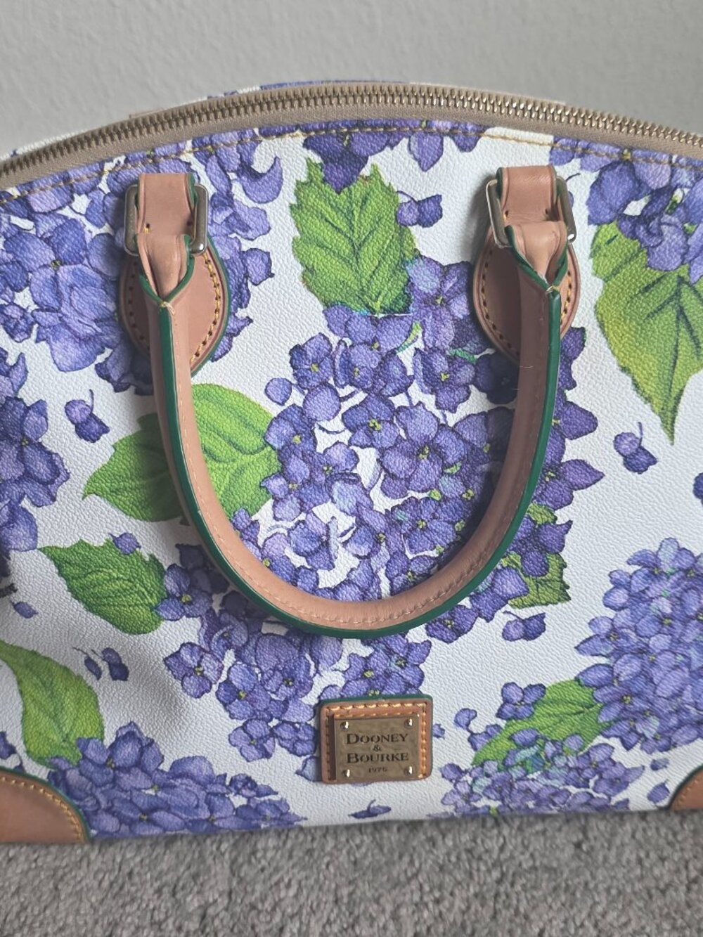 Dooney & Bourke Hydrangea Satchel EXCELLENT CONDITION